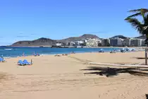 LAS PALMAS DE GRAN CANARIA (Provincia de Las Palmas), 03.04.2016, Blick in Richtung Norden auf einen Teil des 3,2 km langen Stadtstrandes „Playa de las Canteras 