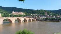 Schloss, Alte Brcke ber den Neckar und Heiliggeistkirche in Heidelderg (Juni 2016)