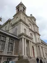 Boulogne-sur-Mer, Kathedrale Notre Dame, erbaut von 1827 bis 1866, klassizistischer Bau mit m�chtiger Kuppel (14.05.2016)