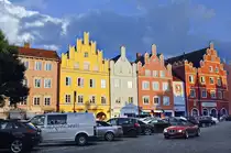 Giebelh�user an der Stra�e Altstadt in Landshut. Aufnahme: 24. Juli 2016.