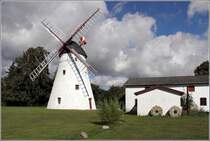 Die Windmhle in Pedersker, im Sden Bornholms. 23.08.2016