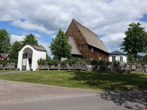Holzkirche von Pelarne, erbaut im 13. Jahrhundert (12.06.2016)