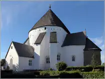 �sterlars kirke ist die gr��te der vier Rundkirchen auf Bornholm. Auch sie wurde um 1150 errichtet. 25.08.2016