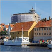 Der Store Trn(Groe Turm) auf Christians wird z.Z. aufwndig restauriert. Davor ist das Pakhuset zu sehen. 25.08.2016