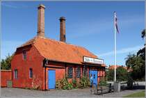 Rnne. Ein hbsches altes Gebude am Hafenrand. 24.08.2016