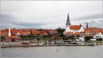 R�nne. Blick auf das Zentrum mit Nicolai kirke und altem Leuchtturm. 28.08.2016