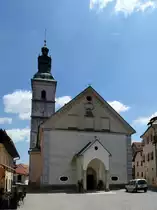 Skofja Loka, die Jakobskirche in der Altstadt, ein sp�tgotischer Hallenbau von 1471, Juni 2016