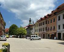 Skofja Loka, der Stadtplatz, das Zentrum der Altstadt, Juni 2016