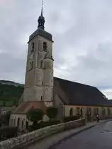 Ornans, St. Laurent Kirche, erbaut ab 1546 durch Nicolas Perrenot de Granvelle, S�ulenvorhalle 17. Jahrhundert (16.09.2016)