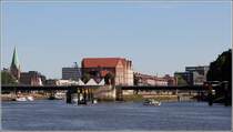 Bremen. Die Teerhofspitze des Stadtwerders mit der Brgermeister-Smidt-Brcke. 07.09.2016