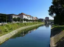 Stra�burg, Wohnbauten am Rhein-Rhone-Kanal, Aug.2016