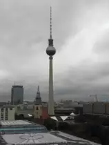 Blick vom Kuppelgang des Berliner Dom am 06. Oktober 2016 in Richtung Berliner Fernsehturm (Architektonische H�he: 368m) in Berlin Mitte.