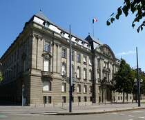 Straburg, das ehemalige Landesausschugebude des Reichslandes Elsa-Lothringen am Platz der Republik, erbaut 1907-11, heute Sitz der Prfektur (Elssische Landesregierung), Aug.2016