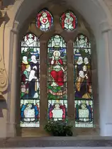 Fenster in der „Lanhydrock Parish Church“, am 16.6.2016, Lanhydrock House ist ein Herrenhaus nahe der Stadt Bodmin in Cornwall, UK /
