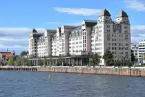 OSLO (Fylke Oslo), 06.09.2016, Brogebude in der Langkaia