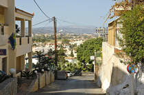 Strae in Alt-Platanias auf Kreta. Aufnahme: 22. Oktober 2016.