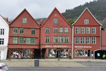 BERGEN (Fylke Vestland, bis 31.12.2019 Fylke Hordaland), 10.09.2016, Holz  arbeitet 