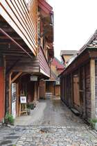 BERGEN (Fylke Vestland, bis 31.12.2019 Fylke Hordaland), 10.09.2016, mitten im alten Hanseviertel, das bereits seit 1979 zum UNESCO-Weltkulturerbe zhlt