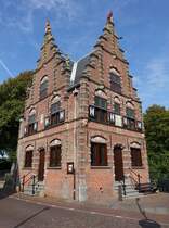 Graft, altes Rathaus, erbaut 1613 mit 3 Treppengiebeln (26.08.2016)