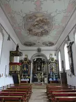 Enkering, barocker Innenraum der Pfarrkirche St. Ottmar, Hochaltar von 1700, Seitenalt�re von 1717 (01.05.2016)