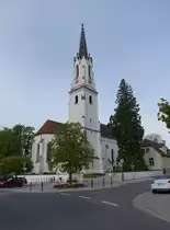 Gaimersheim, Maria Himmelfahrt Kirche, neugotische Hallenkirche mit Satteldach, erbaut 1860 von Mathias Berger, gusseiserner Turmhelm um 1854 (01.05.2016)