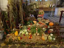 Koblenz, Erntedankaltar in der Basilika St. Kastor (02.10.2016)