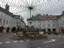 Arbois, Arkadenh�user aus dem 18. Jahrhundert am Place de la Liberte (17.09.2016)