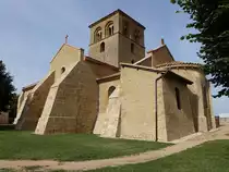 Iguerande, Saint-Andre Kirche, erbaut im 11. Jahrhundert (22.09.2016)