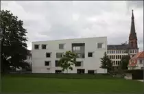 . Sichtbeton -

Mir gefllt dieser Betonkubus durchaus. KinderUniversum in Karlsruhe.

26.06.2016 (M)