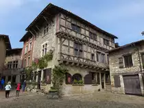 Perouges, Place du Tilleul (23.09.2016)