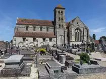 Oulchy-le-Chateau, Romanische Notre Dame Kirche, erbaut im 11. Jahrhundert (09.07.2016)