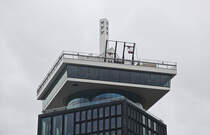 Blick auf dem Turm des A'Dam Lookout. In Amsterdam knnen Touristen nun die Stadt aus schwindelerregender Hhe genieen. Auf dem A'dam Lookout geht es hoch hinaus - mit Europas hchster Schaukel. Aufnahme: 3. Januar 2017.