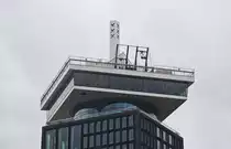 Blick auf dem Turm des A'Dam Lookout. In Amsterdam k�nnen Touristen nun die Stadt aus schwindelerregender H�he genie�en. Auf dem A'dam Lookout geht es hoch hinaus - mit Europas h�chster Schaukel. Aufnahme: 3. Januar 2017.