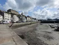 Granville, Hafen und Rue du Port (13.07.2016)