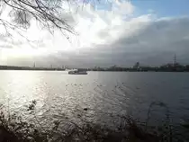 Winterliches Hamburg am 28.12.2016: Au�enalster, Blick zur Innenstadt /