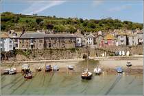 Mousehole. Blick von der Hafenmole zur Ortsmittel.
Scan eines Fotos vom Sommer 2002.