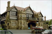 Lynton. Das Rathaus der Kleinstadt in Nord-Devon.
Scan eines Fotos vom Sommer 2002.