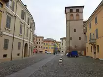 Correggio, Torre Civia, erbaut im 14. Jahrhundert (09.10.2016)