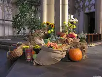 St. Lamberti Gladbeck (Kreis Recklinghausen, NRW) - dekoriert f�r die Erntedank-Feier (Oktober 2004)