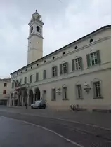 Rathaus von Viadana, historischer Palazzo della Ragione, im Jahr 1502 gebaut (10.10.2016)