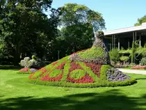 Bad Krozingen, kunstvoll bepflanzte Figuren im Kurpark, Sept.2015