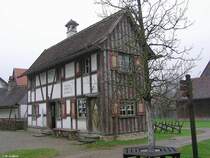 Ein Haus im Schwbischen Bauernhofmuseum Illerbeuren ist das Woringer Husle (Gemeinde Kronberg, Landkreis Unterallgu - Ostern 2005)