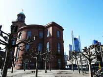 PAULSKIRCHE FRANKFURT-SYMBOLBAU DER DEMOKRATIE
1789-1833 erbaut,tagte hier 1848/49 die FRANKFURTER NATIONALVERSAMMLUNG als
erste frei gewhlte Volksvertretung deutscher Lande....
Im Innenraum sprt man den Atem der Geschichte,hier am 12.3.2017
