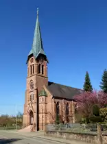 Heiligenzell, die katholische Herz-Jesu-Kirche, 1892 eingeweiht, M�rz 2017