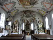 Samerberg, Innenraum der Maria Himmelfahrt Kirche, Hochaltar von 1642, Seitenalt�re von 1766 (03.07.2016)