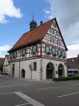 Pleidelsheim, altes Rathaus an der Hauptstra�e, erbaut 1613 (26.06.2016)