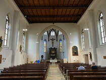 Talheim, kath. Maria Himmelfahrt Kirche, erbaut von 1886 bis 1887, Altar mit einer Madonnenstatue aus dem 14. Jahrhundert (24.07.2016)