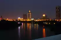 N�chtlicher Blick �ber den Qinggou Ditch auf Jinjiang, Quanzhou am 07.04.2107.