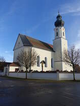Galgweis, Pfarrkirche St. Peter und Paulus, sptbarocker ausgerundeter Saalbau mit eingezogenem Chor und Sdturm, erbaut von 1757 bis 1759 durch Georg Felix Hirschsttter (20.11.2016)