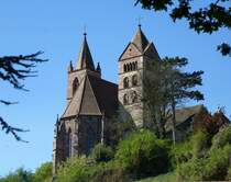 Breisach, Blick von der St.Josephskirche hinauf zum St,Stephansmnster auf dem Burgberg, April 2017